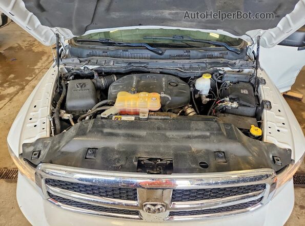 1C6RR7SM2KS682013 2019 RAM 1500 Белый Вид задней части салона