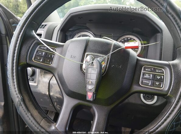 1C6RR7SM6GS386340 2016 RAM 1500 Серый Вид панели приборов