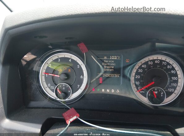 1C6RR7ST0JS194734 2018 RAM 1500 White Вид задніх сидінь