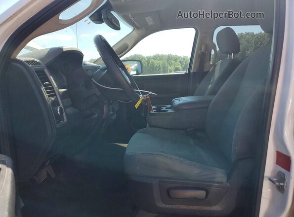 1C6RR7ST6GS289226 2016 RAM 1500 White Front interior view
