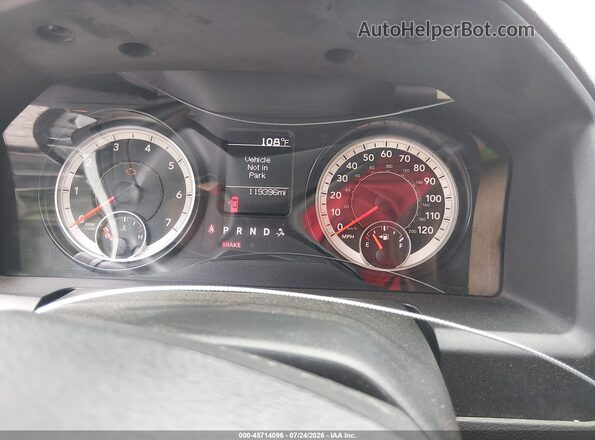 1C6RR7ST6JS131198 2018 RAM 1500 White Vista de los asientos traseros