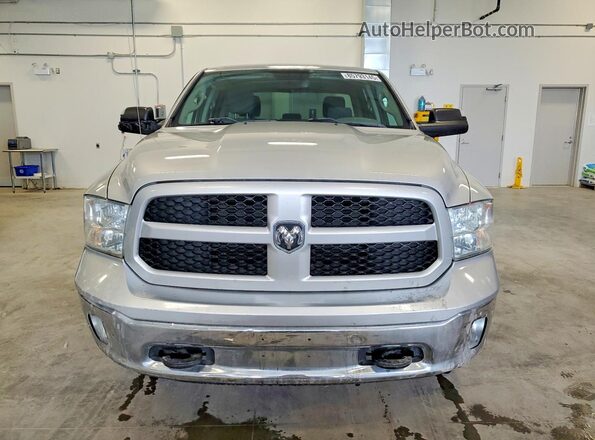 1C6RR7TM5GS198360 2016 RAM 1500 Silver Front view