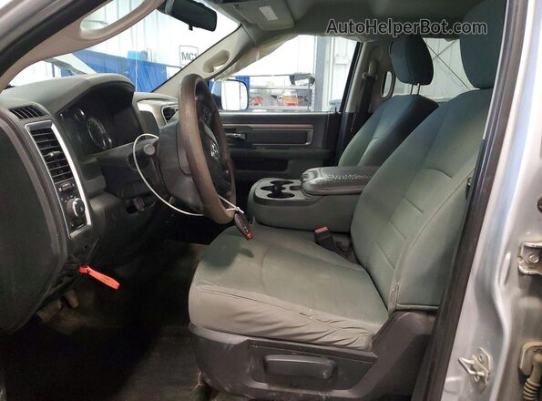 1C6RR7TM5GS198360 2016 RAM 1500 Silver Front interior view