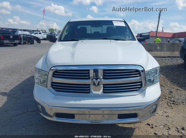 1C6RR7TM8JS273205 2018 RAM 1500 White ხელსაწყოთა პანელის ხედი
