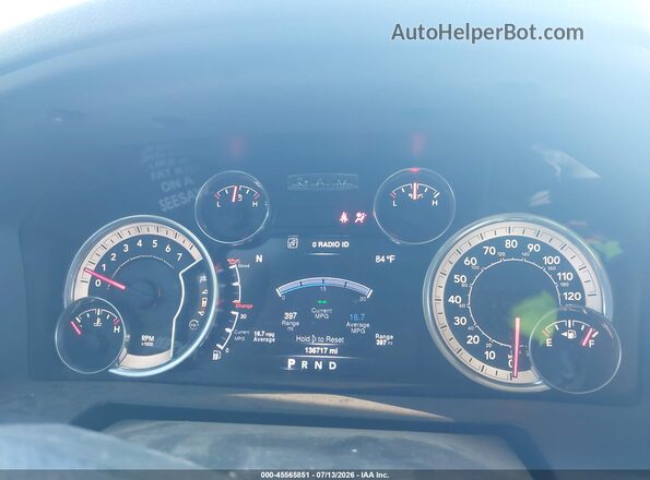 1C6RR7TT0GS351542 2016 RAM 1500 Gray Widok tylnych siedzeń