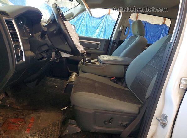 1C6RR7TT1KS530908 2019 RAM 1500 White Vista interior delantera