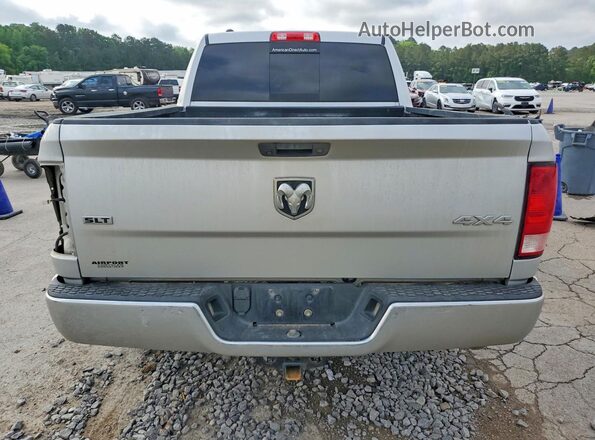 1C6RR7TT2JS154296 2018 RAM 1500 Silver Widok z tyłu