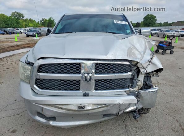 1C6RR7TT2JS154296 2018 RAM 1500 Silver Widok z przodu