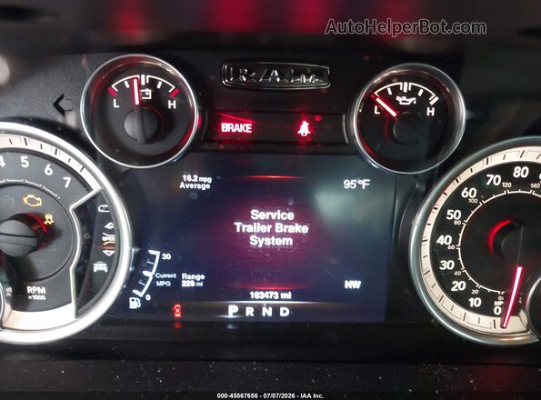 1C6RR7TT3GS398807 2016 RAM 1500 Черный Вид задних сидений