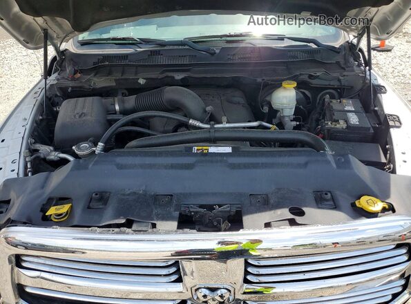 1C6RR7TT3HS646586 2017 RAM 1500 Silver Вид задньої частини салону
