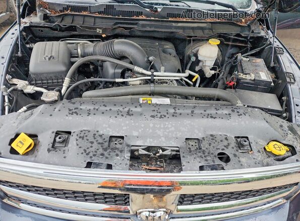 1C6RR7TT3KS713842 2019 RAM 1500 Blue Вид задньої частини салону