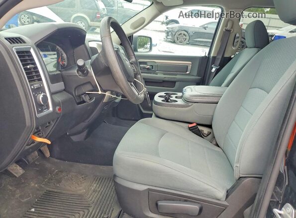 1C6RR7TT3LS106129 2020 RAM 1500 Черный Вид салона спереди