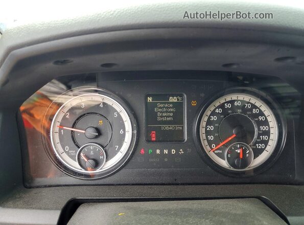 1C6RR7TT4KS676851 2019 RAM 1500 Red Вид щитка приладів