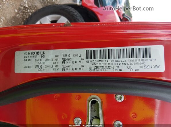 1C6RR7TT7JS141740 2018 RAM 1500 Red Vista del compartimento del motor