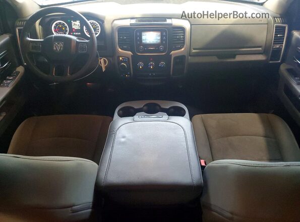 1C6RR7TT7KS567249 2019 RAM 1500 White Вид панелі приладів
