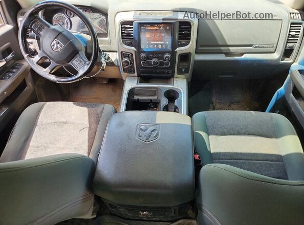 1C6RR7TTXGS352505 2016 RAM 1500 Черный Вид панели приборов