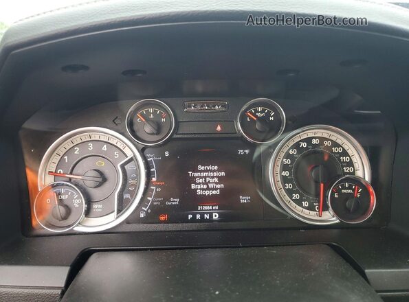 1C6RR7VM9GS333613 2016 RAM 1500 Black ხელსაწყოთა პანელის ხედი