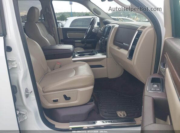 1C6RR7VMXGS309904 2016 RAM 1500 White Widok wnętrza z przodu