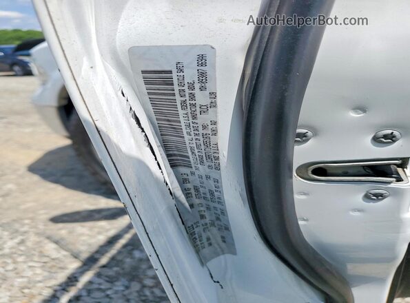 1C6RR7VT1HS551876 2017 RAM 1500 White Вид підкапотного простору