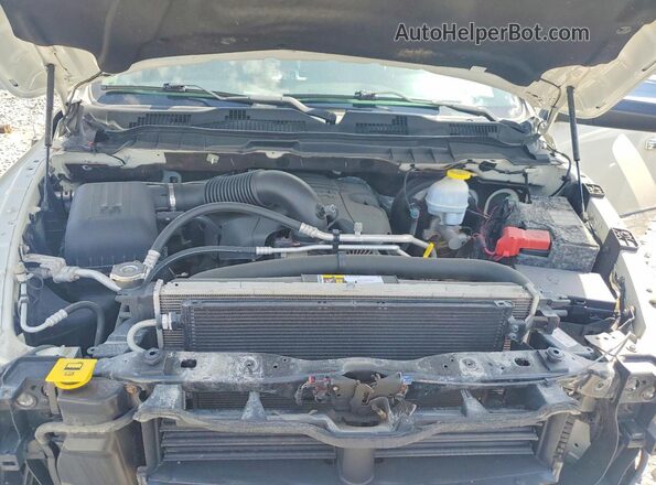 1C6RR7VT2HS592792 2017 RAM 1500 Белый Вид задней части салона