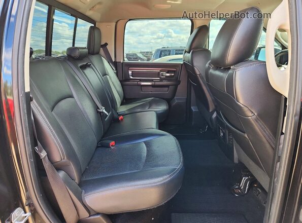 1C6RR7VT3HS661411 2017 RAM 1500 Black Вид задніх сидінь
