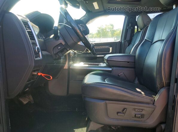 1C6RR7WM2GS250393 2016 RAM 1500 Black Widok wnętrza z przodu