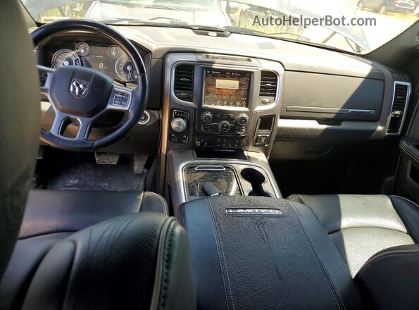 1C6RR7WT4HS729679 2017 RAM 1500 Черный Вид панели приборов
