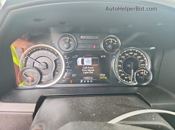1C6RR7YT0JS203973 2018 RAM 1500 Бордовый Вид щитка приборов