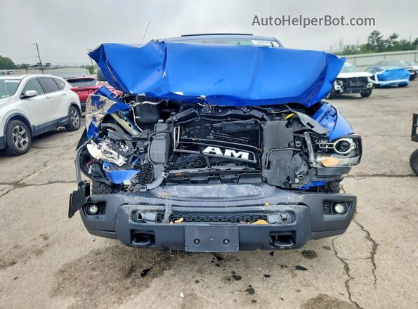 1C6RR7YT1JS199836 2018 RAM 1500 Blue Widok z przodu