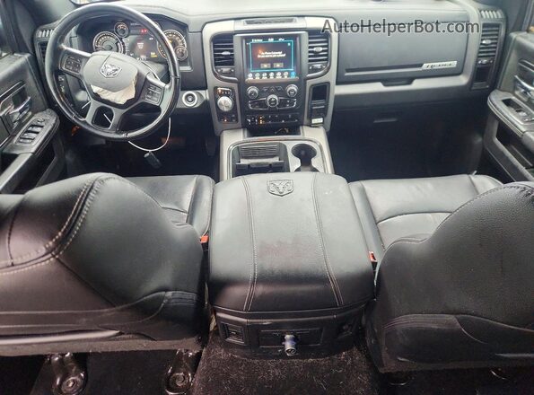1C6RR7YT1JS199836 2018 RAM 1500 Blue Widok deski rozdzielczej