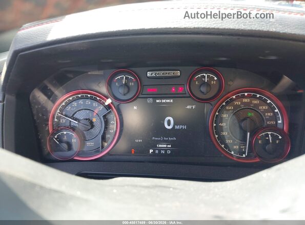 1C6RR7YT2HS573218 2017 RAM 1500 Gray Vista de los asientos traseros