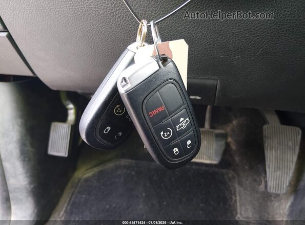 1C6RR7YT3GS259589 2016 RAM 1500 Red Առջևի վահանակի տեսք