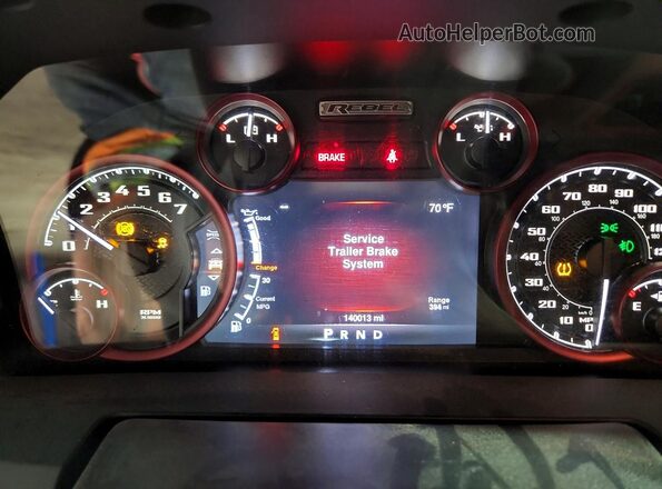 1C6RR7YT5GS352128 2016 RAM 1500 Red Սարքավորումների վահանակի տեսք