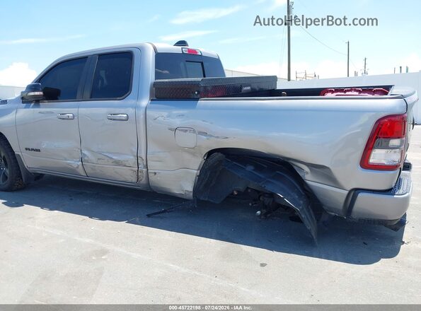1C6RREBT5MN807292 2021 RAM 1500 Silver Widok z przodu