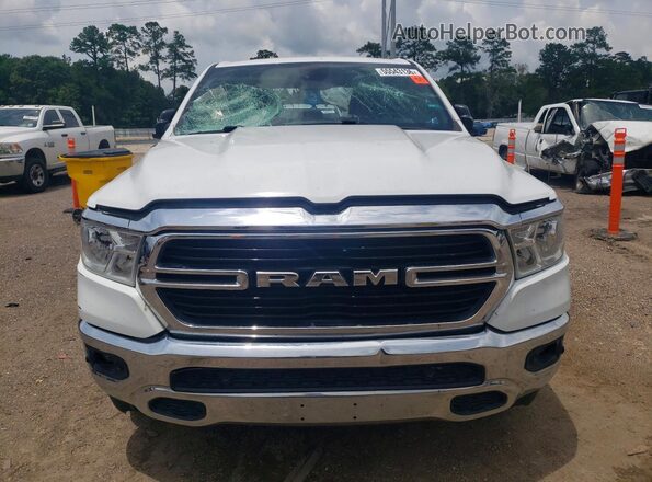 1C6RREBT7KN761302 2019 RAM 1500 White Front view