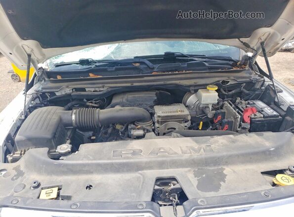 1C6RREBT7KN761302 2019 RAM 1500 White Rear interior view