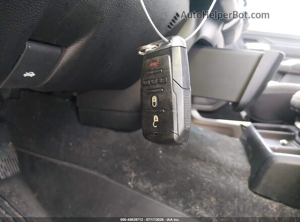 1C6RRECTXKN737915 2019 RAM 1500 Silver Вид панелі приладів