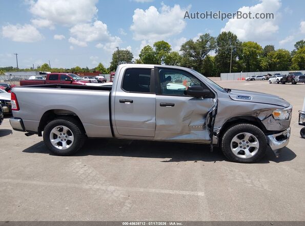 1C6RRECTXKN737915 2019 RAM 1500 Silver Вид задньої частини салону