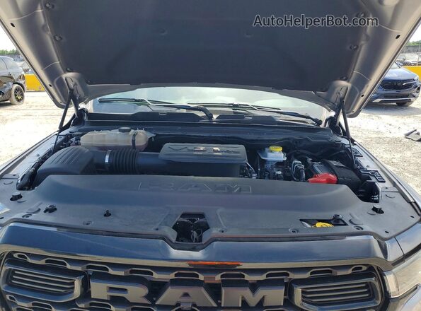 1C6RREFG4SN712345 2025 RAM 1500 Silver უკანა სალონის ხედი