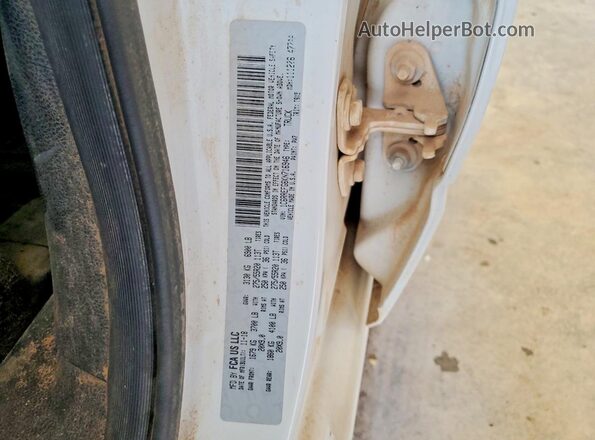 1C6RREFG6KN716946 2019 RAM 1500 White Շարժիչի բաժամունքի տեսք