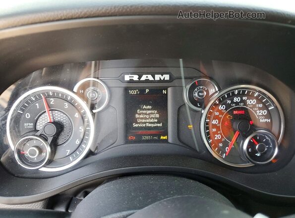 1C6RREFP3SN629568 2025 RAM 1500 Синий Вид щитка приборов