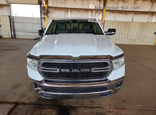 1C6RREFT0KN543695 2019 RAM 1500 White Vista frontal