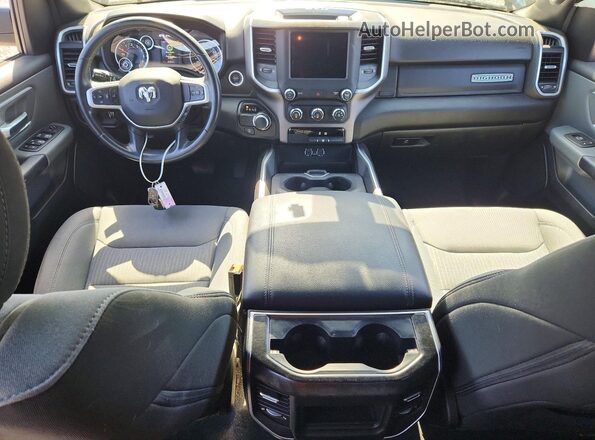 1C6RREFT0MN750462 2021 RAM 1500 Black Widok deski rozdzielczej