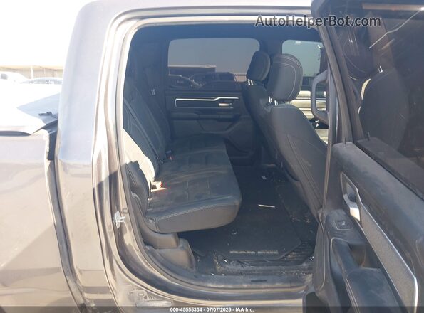 1C6RREFT2KN828902 2019 RAM 1500 Gray Vista de la etiqueta del VIN