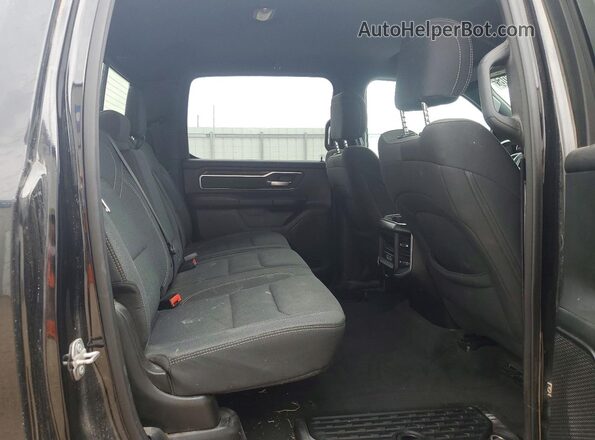 1C6RREFT3MN533066 2021 RAM 1500 Черный Вид задних сидений