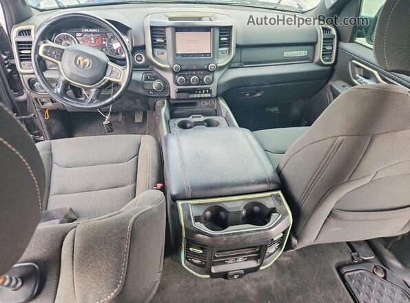 1C6RREFT3NN120002 2022 RAM 1500 Серый Вид панели приборов