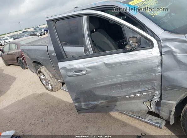 1C6RREFT4LN361340 2020 RAM 1500 Gray Vista interior trasera