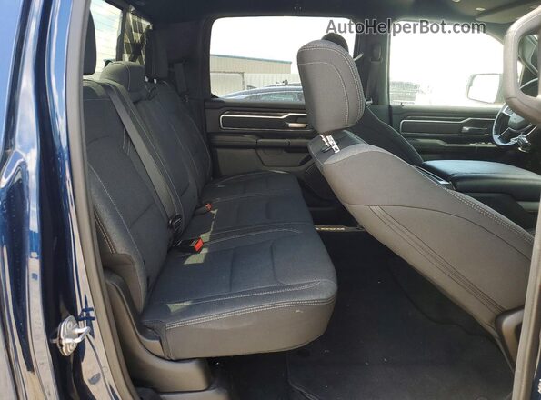 1C6RREFT6KN508546 2019 RAM 1500 Blue Vista de los asientos traseros