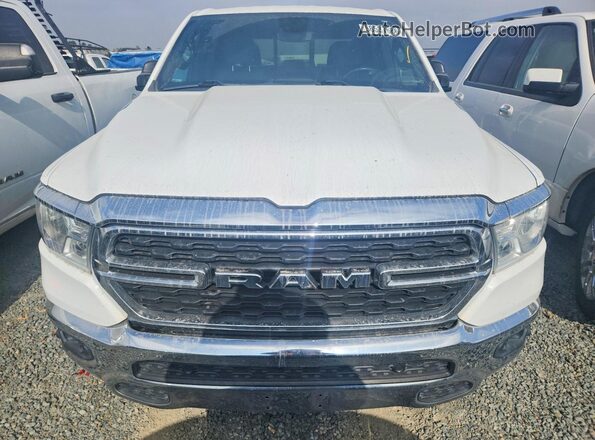 1C6RREFT7NN104577 2022 RAM 1500 White Widok z przodu