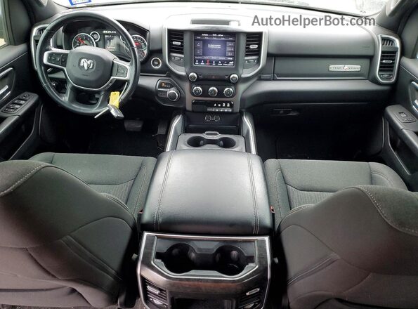 1C6RREFT8LN238396 2020 RAM 1500 Синий Вид панели приборов